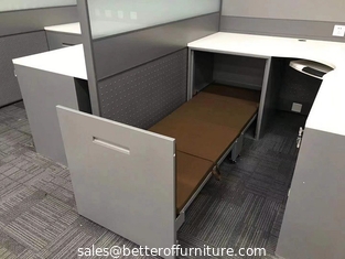 China La división de la pantalla del puesto de trabajo de la oficina utiliza el gabinete de acero del escritorio inferior con la cama plegable proveedor